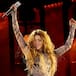 ¿Shakira besó a misterioso hombre en pleno concierto? Esta es la verdad detrás del video viral