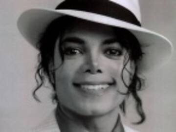 ASÍ LUCIRÍA HOY MICHAEL JACKSON SIN NINGUNA OPERACIÓN