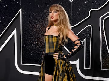 Taylor Swift lanzará libro de su gira y edición vinilo de su álbum ¿Cuánto costará?