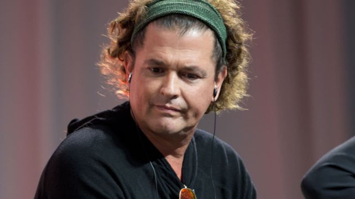 Le roban la bicicleta a Carlos Vives