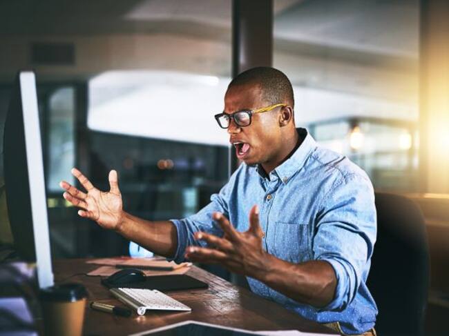 Disminuir la cantidad de ventanas abiertas y la revisión de virus en el sistema son pasos fundamentales para acelerar el funcionamiento de un computador. Cortesía: Peopleimages/ Getty Images
