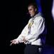 Justin Bieber "adorna" su lujoso auto con esta imagen religiosa