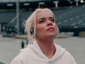 Karol G se pronunció ante la situación que se vive en el país: “Es profundamente doloroso”