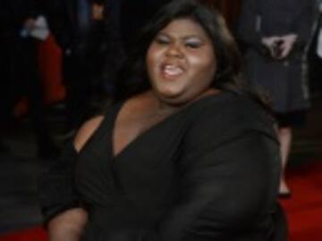 La protagonista de "Precious" baja de peso y presume su cuerpo en bikini