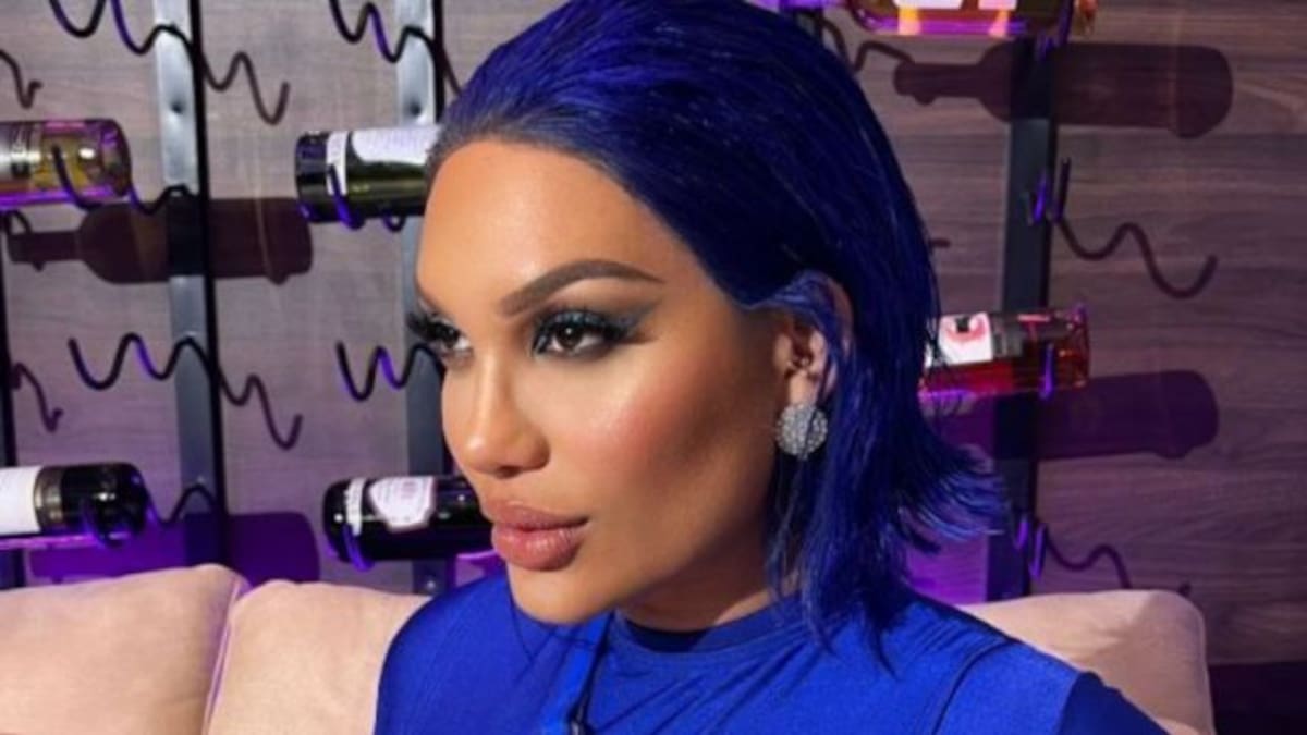 “Más buena que chocolate con pan”, a Andrea Valdiri por broncearse las nalg@s en tanguita