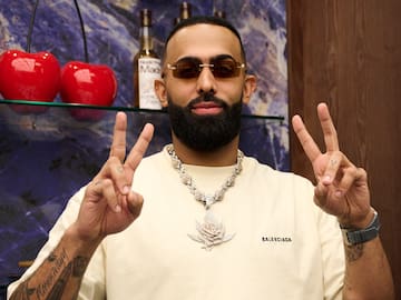 Eladio Carrión finalizó su concierto en el FEP 30 minutos antes: terminó en stream con Westcol