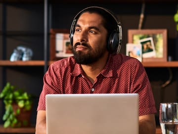 ¿Cómo aprender inglés rápido? 3 podcast que le ayudarán si su nivel es muy básico