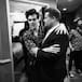 Así fue el beso entre Harry Styles y James Corden