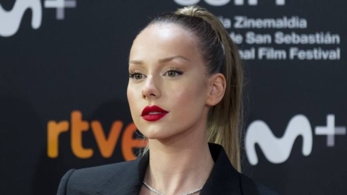 ¿Se le subieron los humos? Ester Expósito se negó a tomarse fotos con sus fans