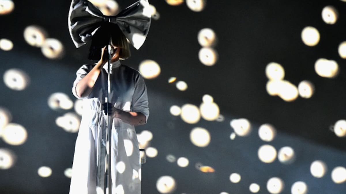 Afrojack y David Guetta se une a Sia para el remix de “Helium”