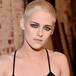 El apasionado beso de Kristen Stewart con la ex novia de Miley Cyrus