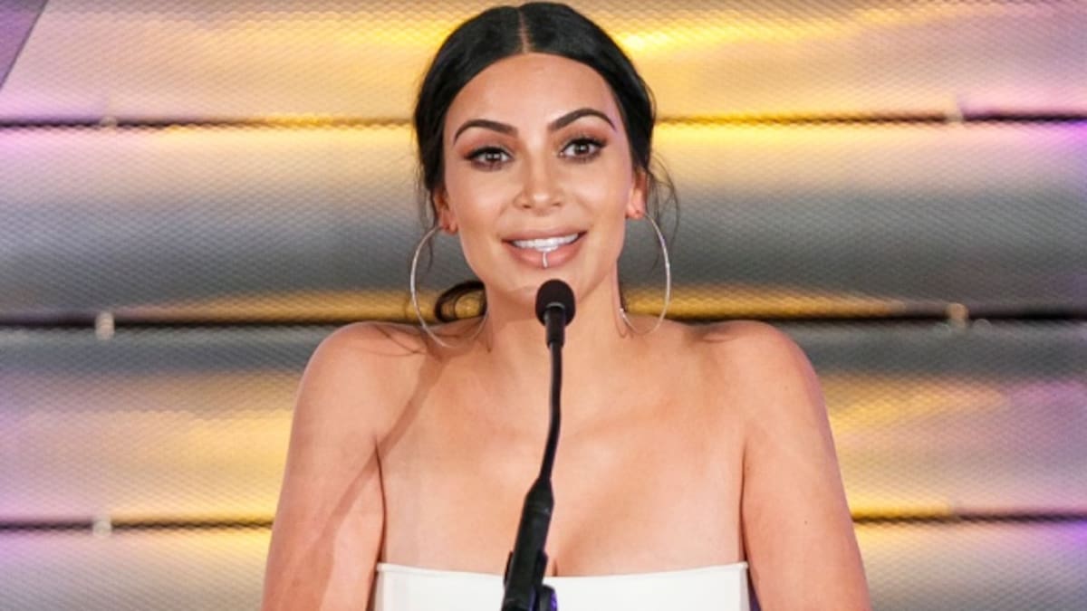 Kim Kardashian comparte la primera foto de su hija Chicago