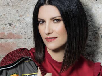 David Bisbal revienta los pantalones en pleno concierto: "Me he hecho un Laura Pausini"