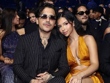 ¿Celosa? La polémica reacción de la violinista de Nodal tras su beso con Ángela Aguilar