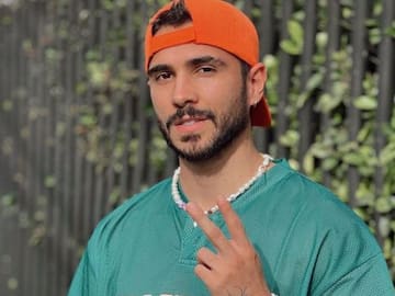 Juan Duque y su novia tuvieron varios problemas por su canción con Andy Rivera: "Le pedí perdón"