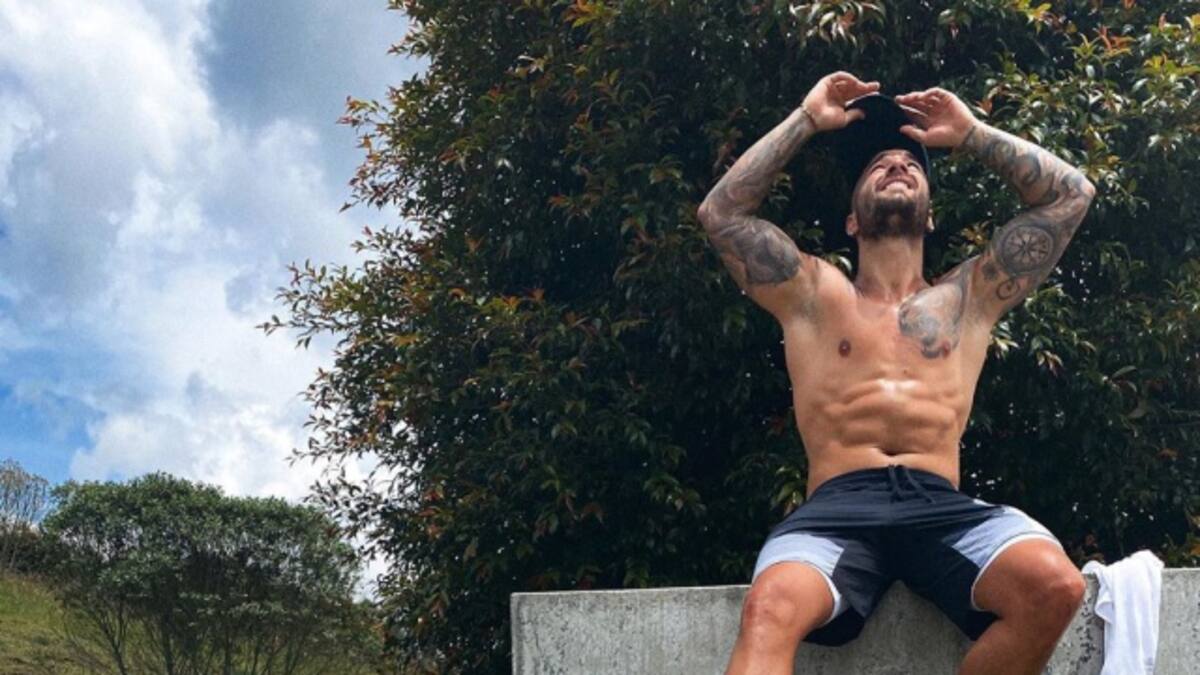 Critican a Maluma por bailar como Michael Jackson