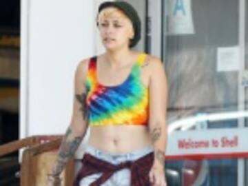 Paris Jackson se une a la moda de no ponerse sostén