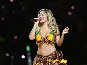 Karol G lanza su propio tequila '200 copas': precio y dónde conseguirlo