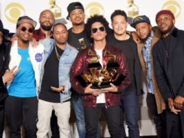 Bruno Mars el gran ganador de la noche en Los Grammy´s