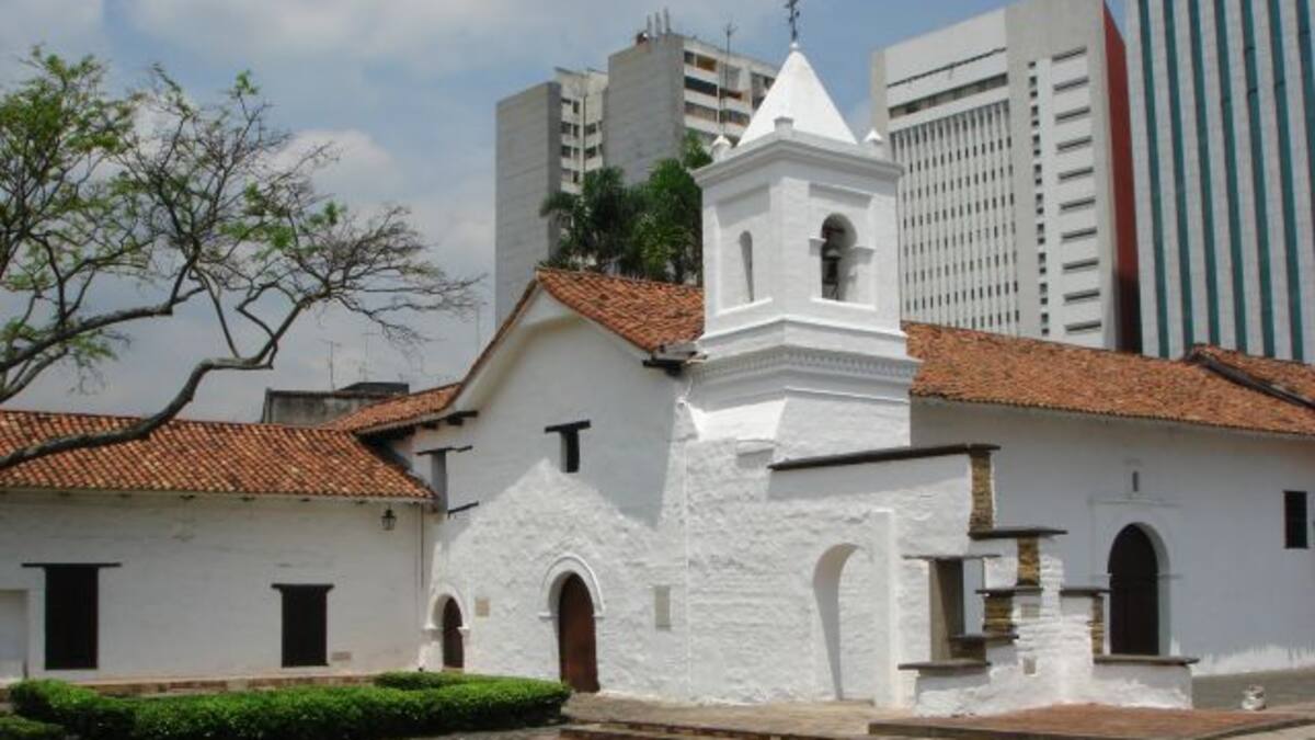 Indignación por grabación de video porno al frente a la iglesia de Cali