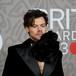 Difunden supuestas fotos de Harry Styles rapado y sus fans enloquecen en internet