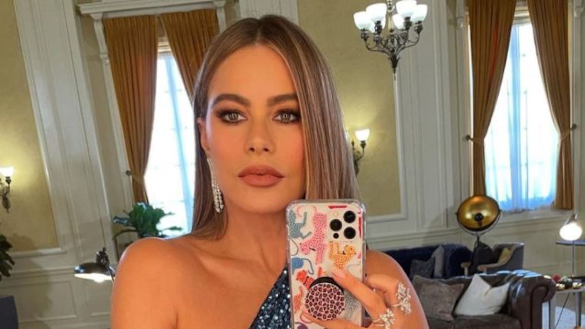 Sofía Vergara causa revuelo en redes con foto antigua posando en diminuto bikini