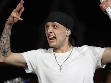 Peso Pluma reaparece tras su ruptura con Nicki Nicole; no estaba internado en centro de rehabilitación