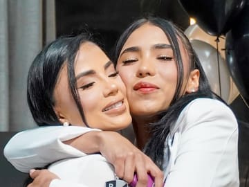 Así reaccionó Karina García tras petición de su hija de abrir la página azul: "¿Cuánto quieres?"