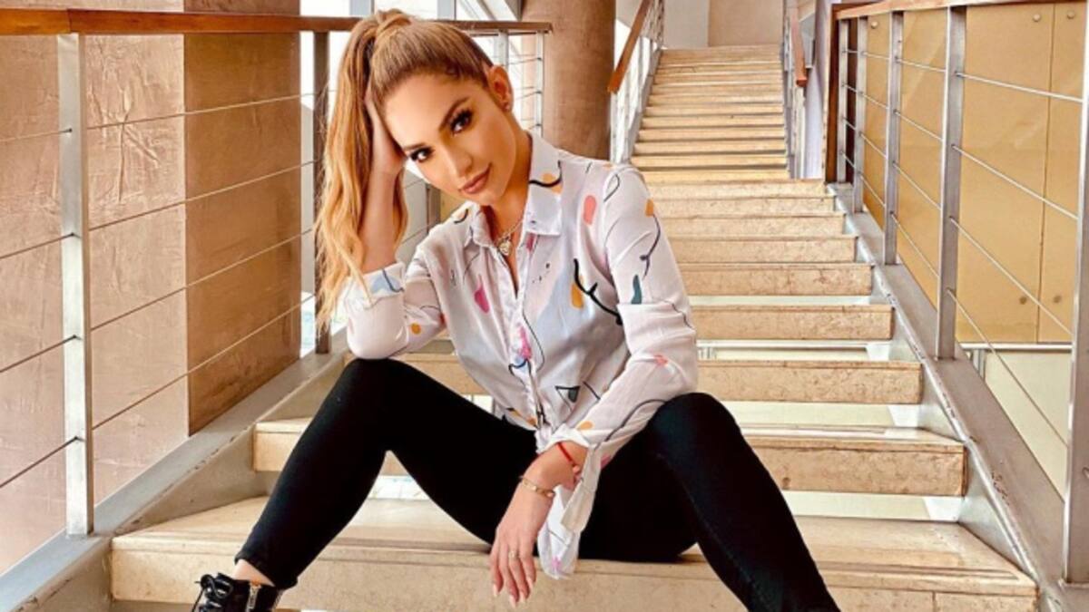 Kimberly Reyes comparte una sensual foto, pero todos se fijan en su casa