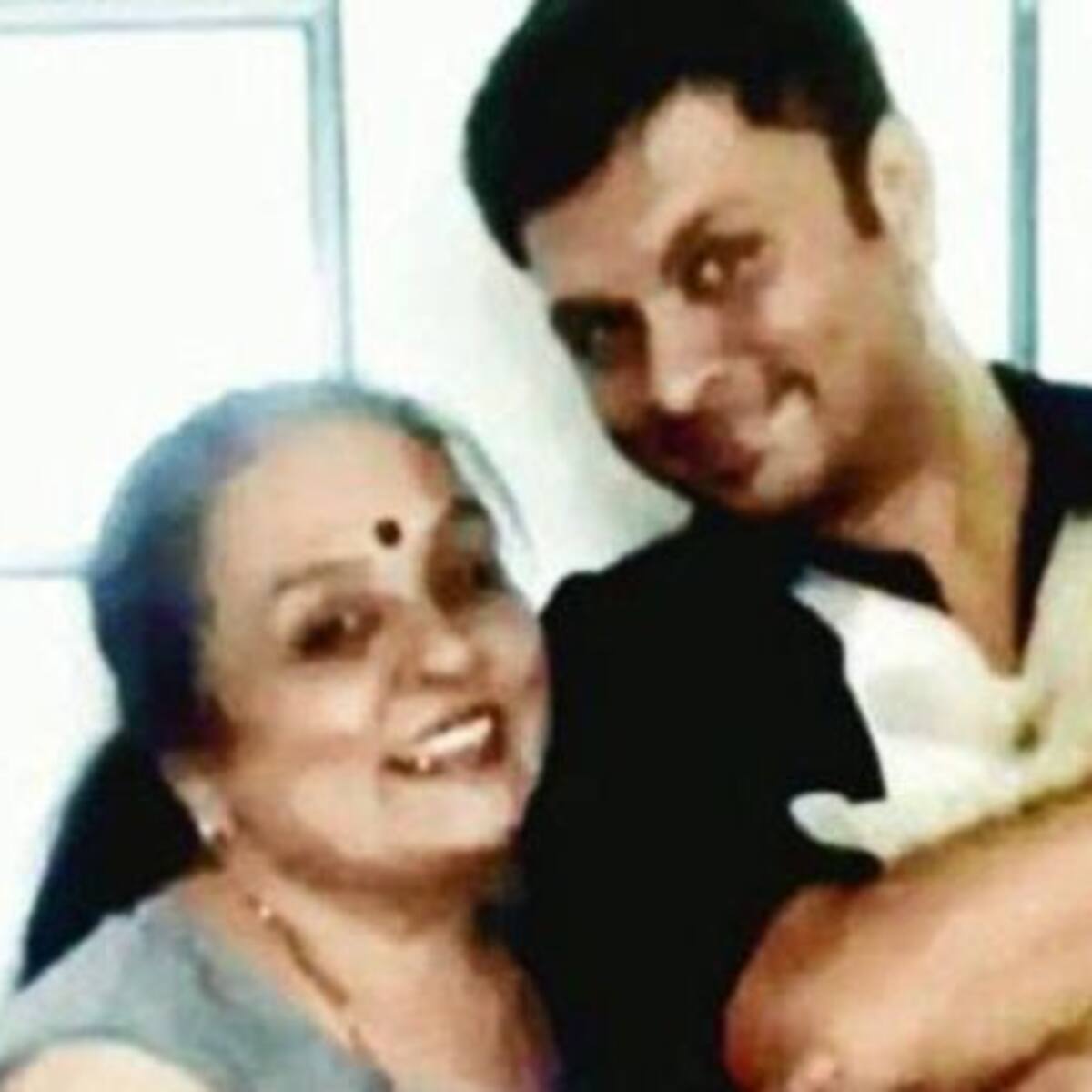 Madre le busca marido a su hijo gay