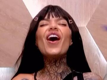 ¿Nuevo amor? Melissa y ‘Totoniel’ le pegaron al peluche en La Casa de los Famosos