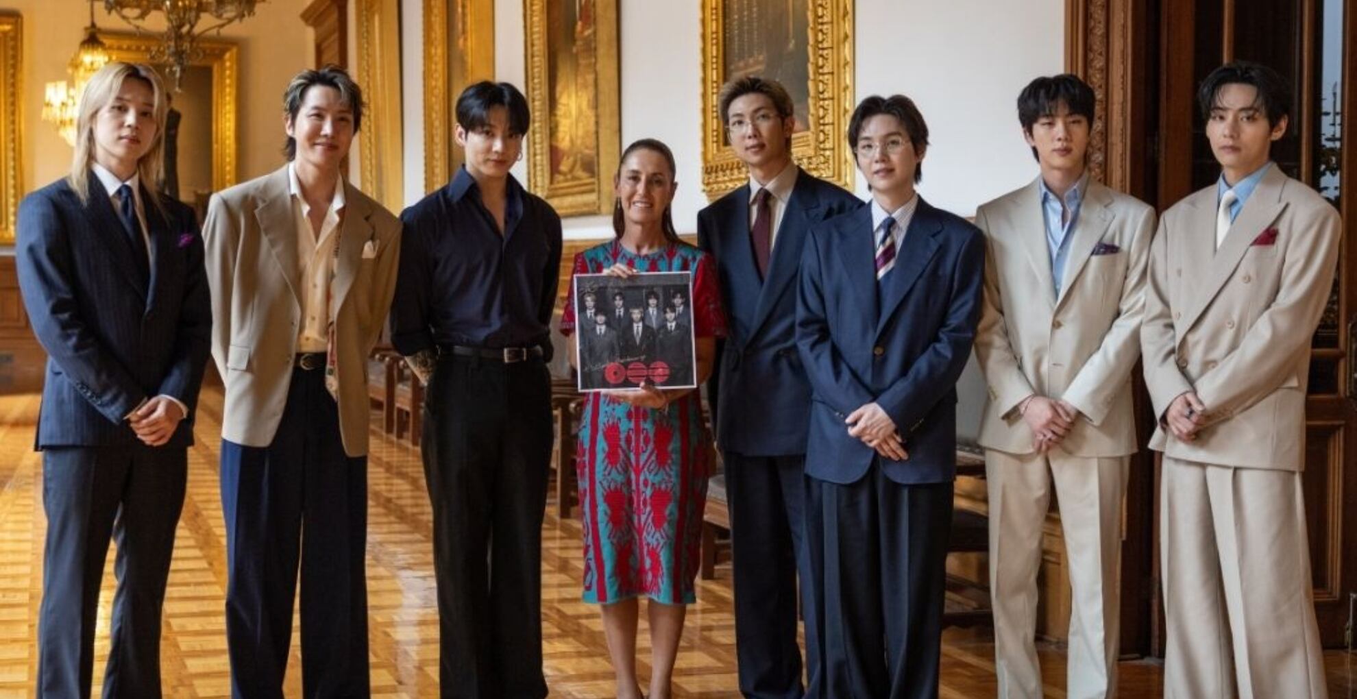 BTS EN PALACIO NACIONAL