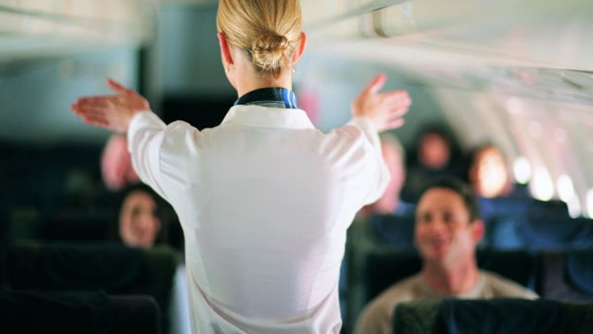 Azafata fue "pillada" ofreciendo servicios sexuales en aviones