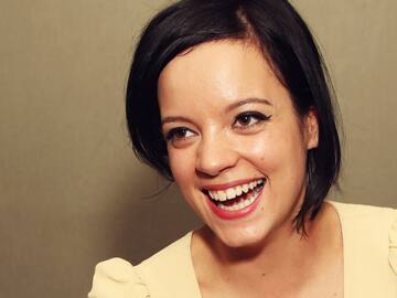 Lily Allen: de ídolo del pop a comerciar con fotos de sus pies en Internet