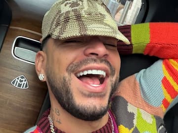 Ryan Castro reveló cuánto dinero en efectivo lleva en su maleta; los dejó a todos boquiabiertos