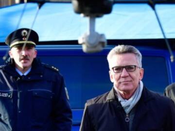 UNA NUEVA CARCASA PARA SMARTPHONES QUE SE TRANSFORMA EN DRON