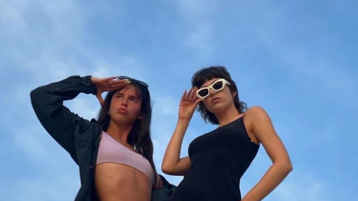 La alocada foto de Nathy Peluso y Úrsula Corberó tocándose las nalgas