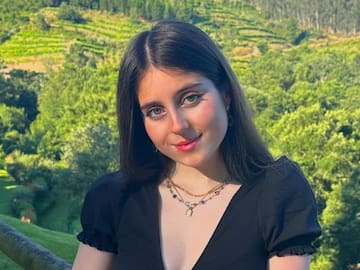 ¿Quién es RoRo? La influencer española fuertemente criticada por cocinar para su novio