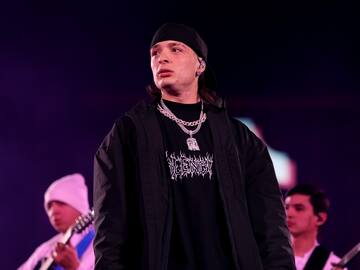 ¿Karma? Peso Pluma es reemplazado por Trueno, ex prometido de Nicki Nicole, en 'Viña del Mar'