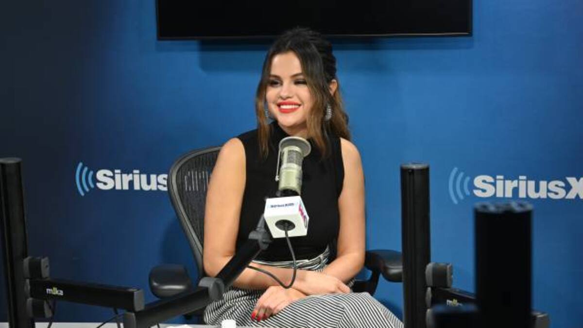 Selena Gómez deja preocupados a sus fans tras usar una vía intravenosa durante un Live