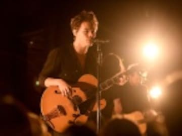 Falleció el padrastro de Harry Styles