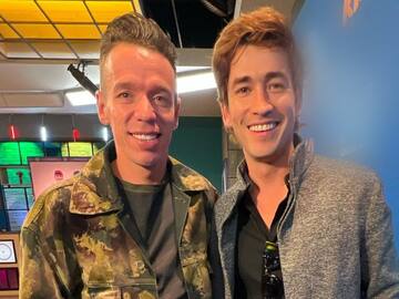 Rigo desempolvó foto de cuando tenía 16 años; estaba endeudado y “parecía de 40"