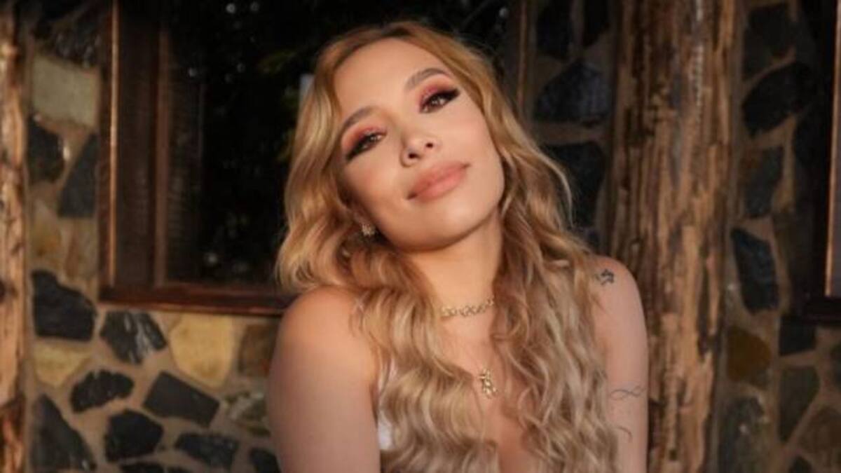 Luisa Fernanda W sube la temperatura en lencería de encaje blanca