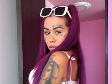 Yina Calderón protagonizó nuevo escándalo al quitarse la ropa en un show: video