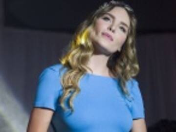 Critican a Belinda por abusar del photoshop en esta foto