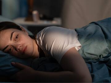 Este es el verdadero significado de despertarse a las 3 de la mañana, según la numerología