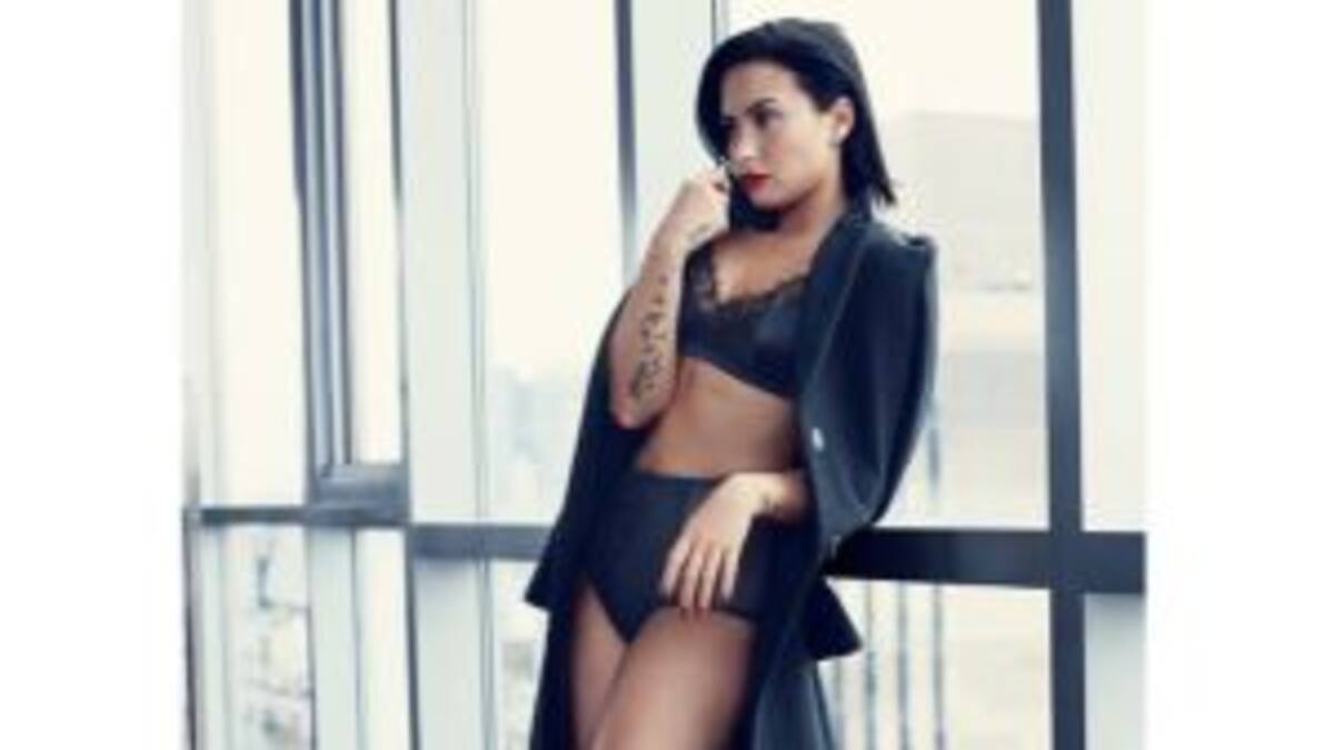 Demi Lovato mostró su trasero durante un concierto