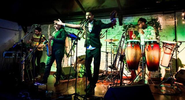 facebook.com/salsangroove