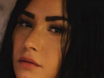 "SEGUIRÉ LUCHANDO" DEMI LOVATO