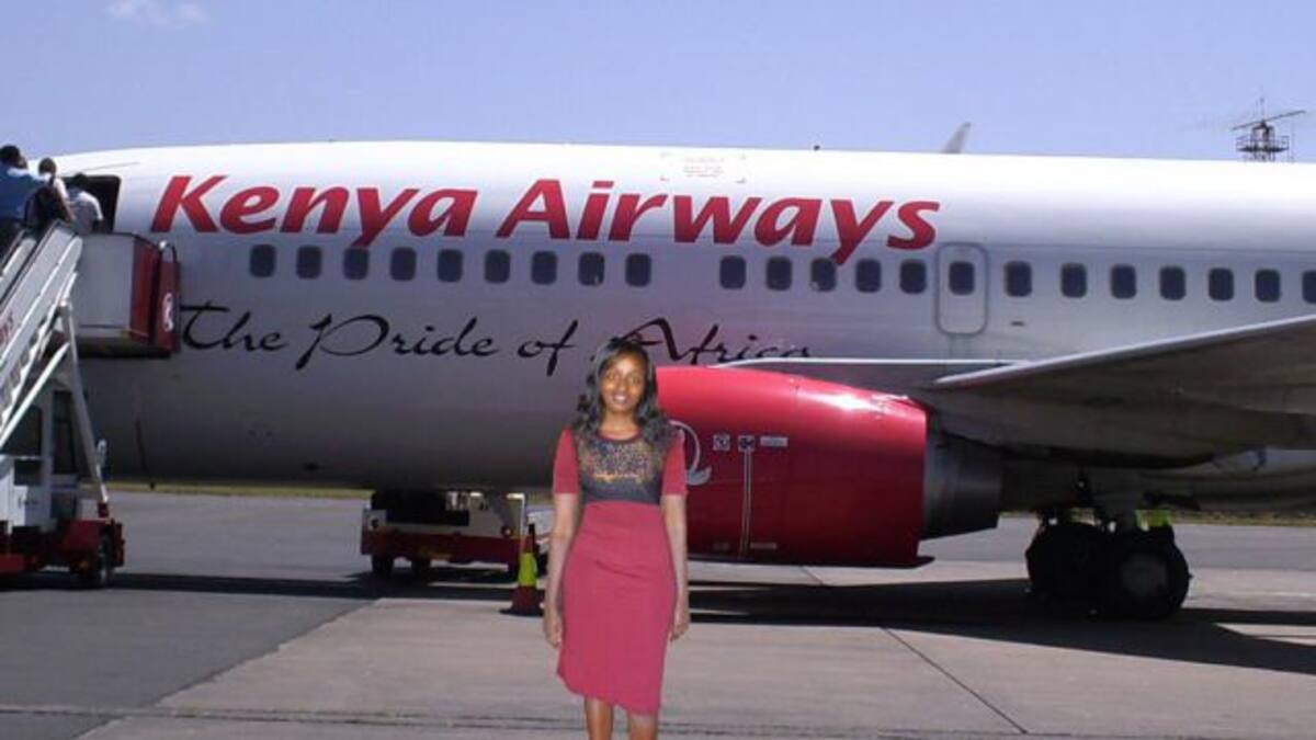 Keniana utiliza mal Photoshop simulando sus vacaciones